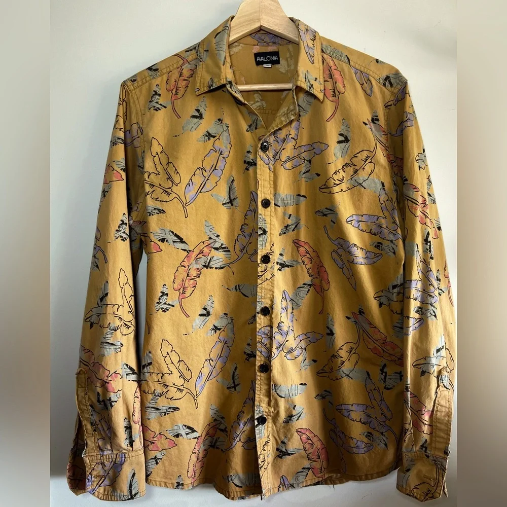 Avalonia medium button down - Picture 1 of 3